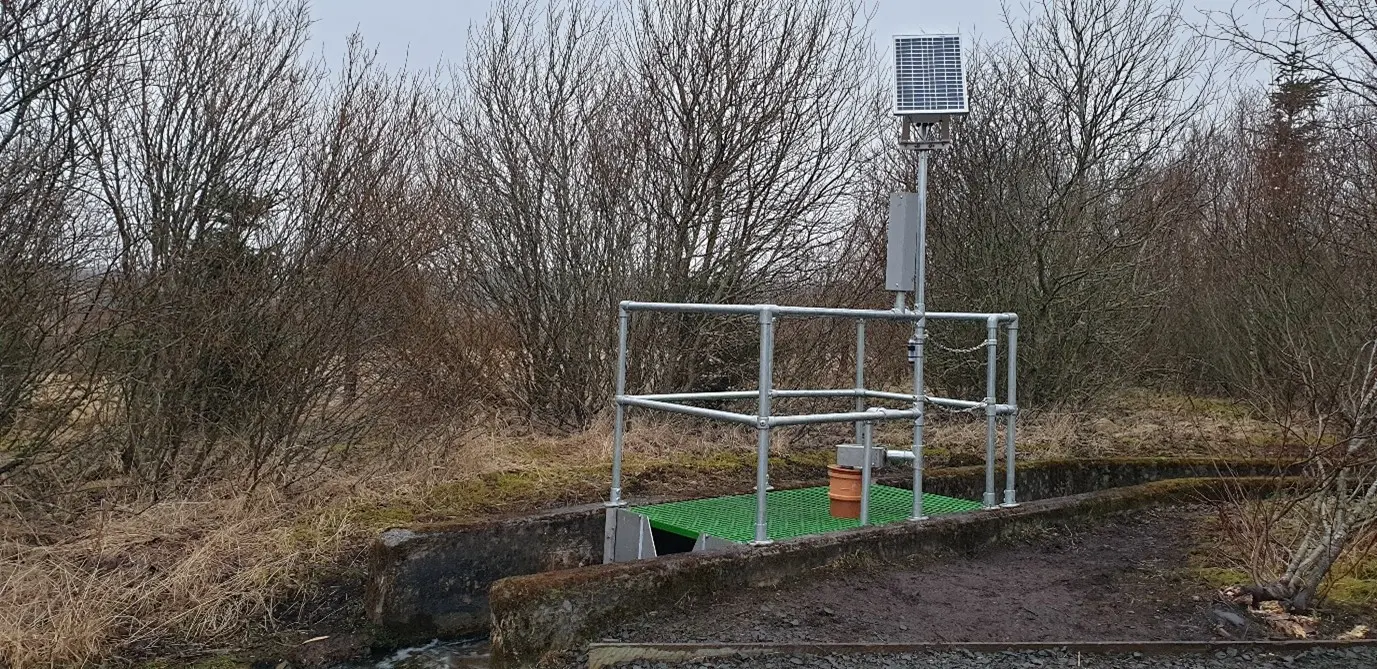 Side view of completed V-Notch Weir plate