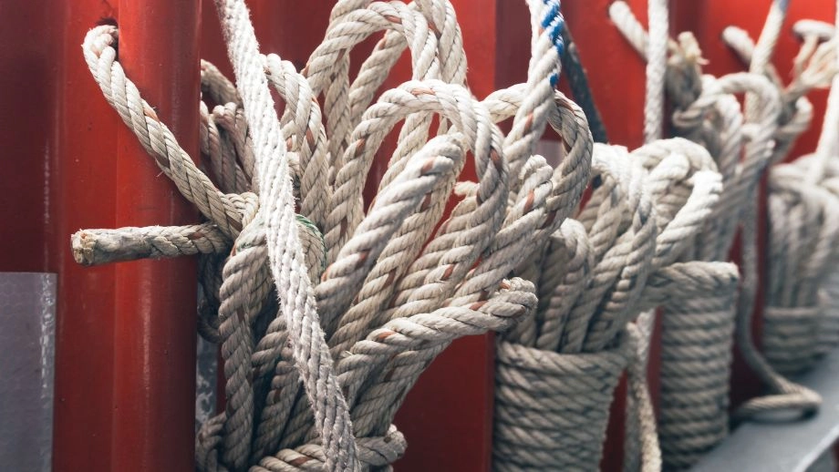 Rope on life boat